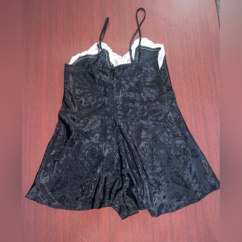 Delicates Black and White Lace Chemise - Picture 3 of 4